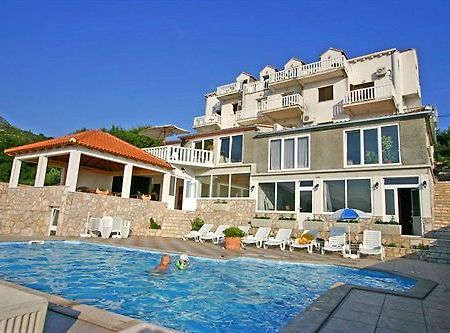 Apartamento Pansion Arte Zvrko Zvekovica Exterior foto