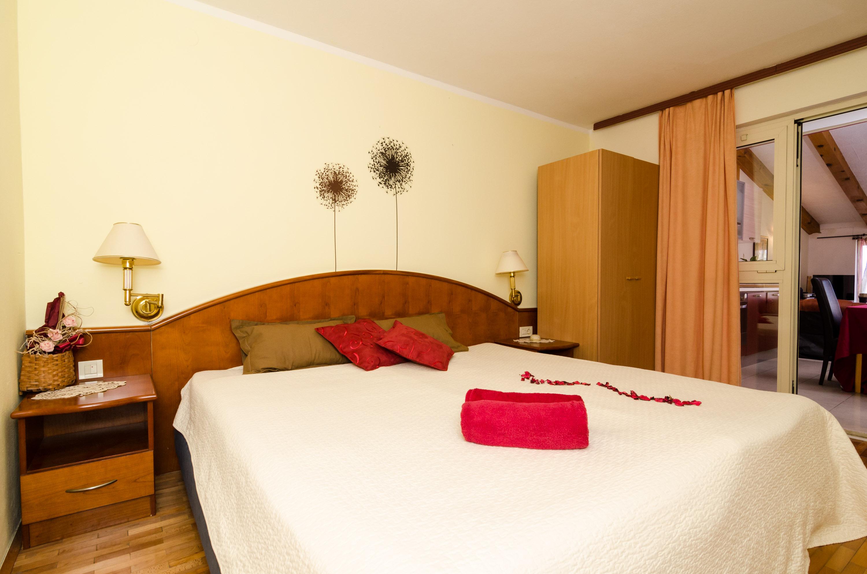 Apartamento Pansion Arte Zvrko Zvekovica Exterior foto